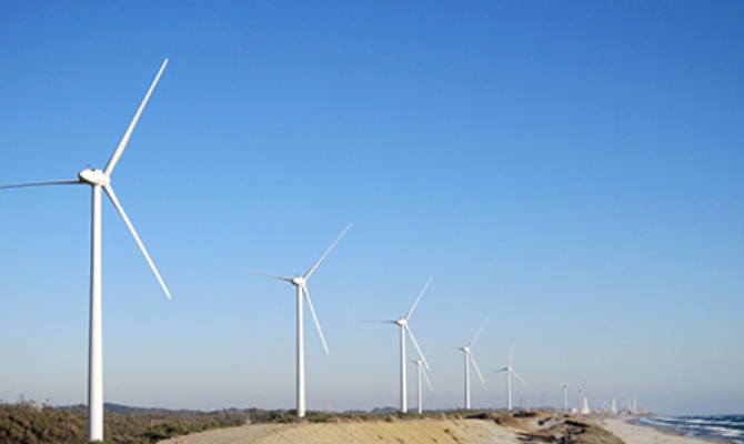 大型の風力発電施設の写真